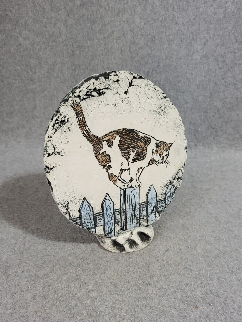 Cat on Fence Decorative Plaque & Stand Mt St Helens Volcanic Ash Stan Langtwait